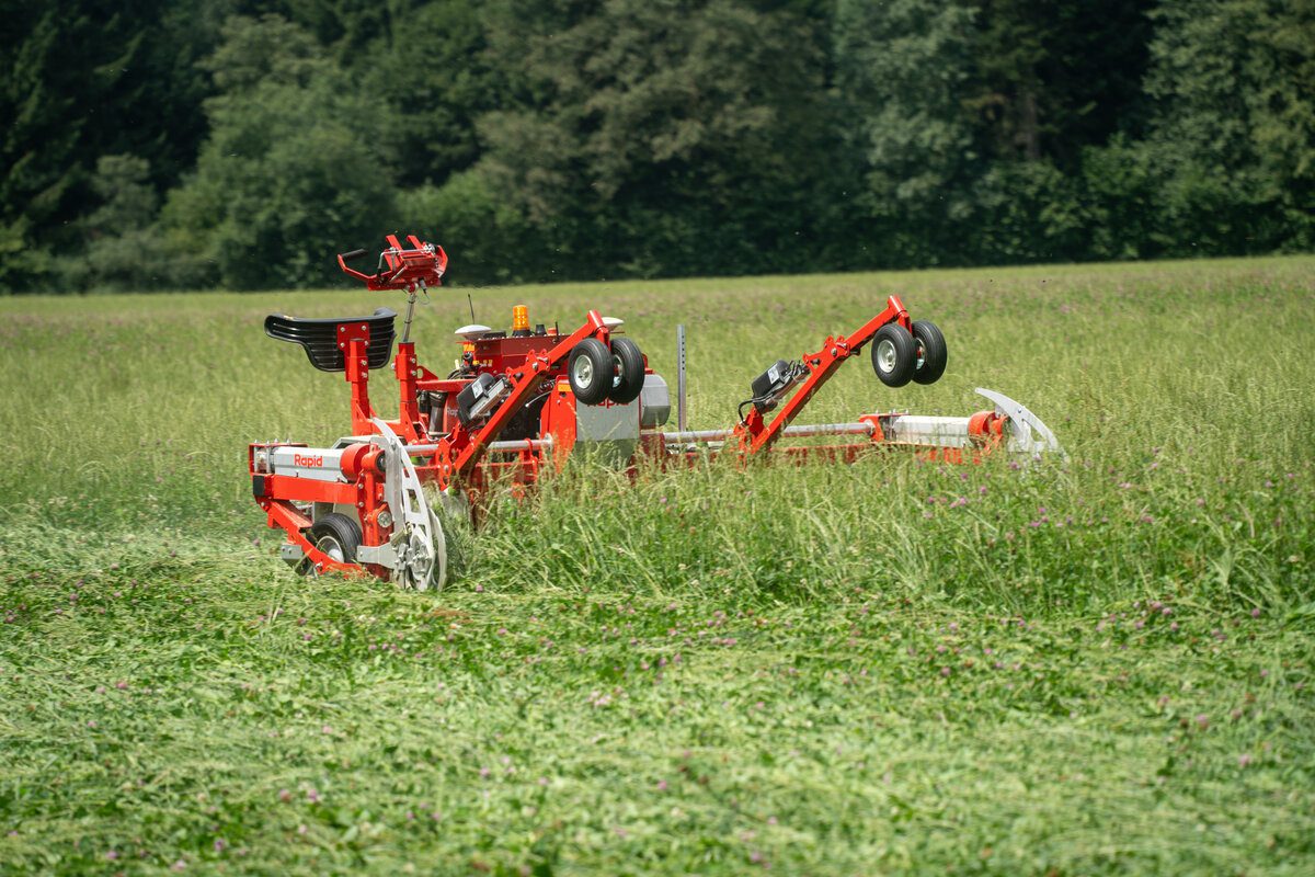 Bild zu Automatisierung in der Grünlandbewirtschaftung: Chancen und Herausforderungen teilautonomer Systeme